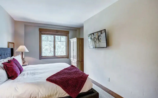 Mountain Thunder Lodge 1209 2 Bedroom Condo by RedAwning