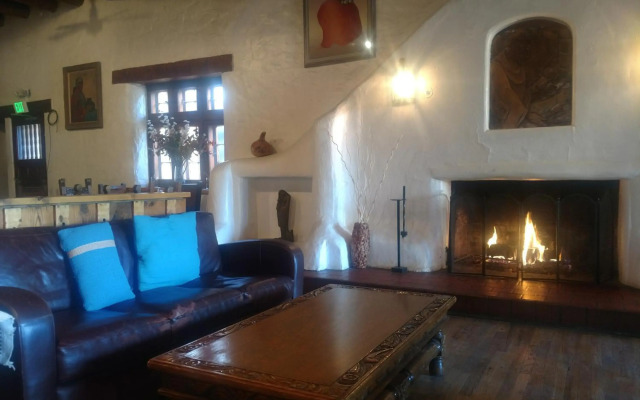 Sagebrush Inn & Suites