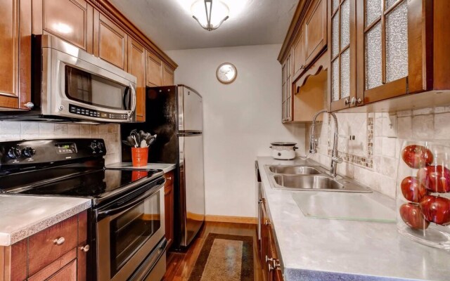 Ski Inn Condominiums by Resort Lodging Company