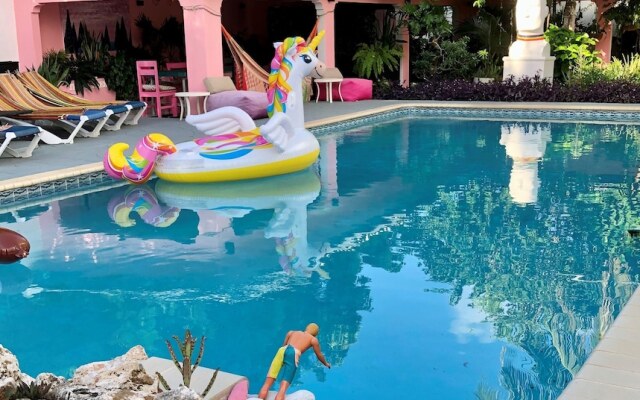 THUISHAVEN adults-only boutique resort in Willemstad, Curacao from 160$, photos, reviews - zenhotels.com