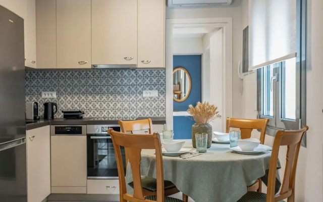 Elegant City Apartment - 250m From Solomos Square