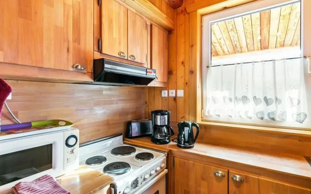 Quaint Chalet in Harreberg with Garden