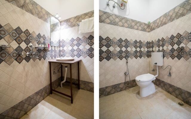 OYO 48380 Hotel Satkar