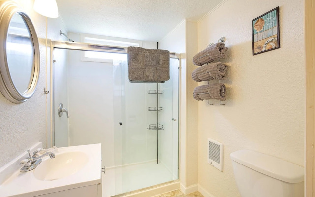 Crabbin Cabin Westport