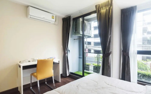 Bangkok Feliz Sathorn-Taksin By Favstay