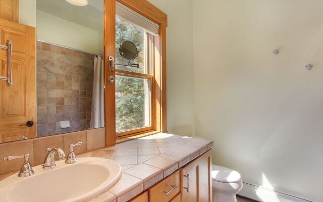 Thunder Mountain S8 2 Bedroom Condo by RedAwning