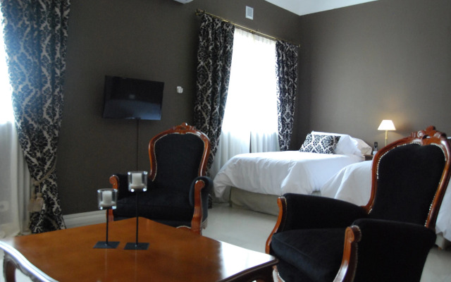 Grand Petit Casa Hotel