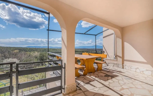 Awesome Home in Dobrinj With Wifi and 2 Bedrooms