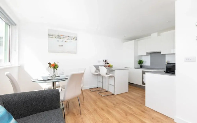 Skyvillion Tower Points - Tower Point Lovely apartment in Enfield London
