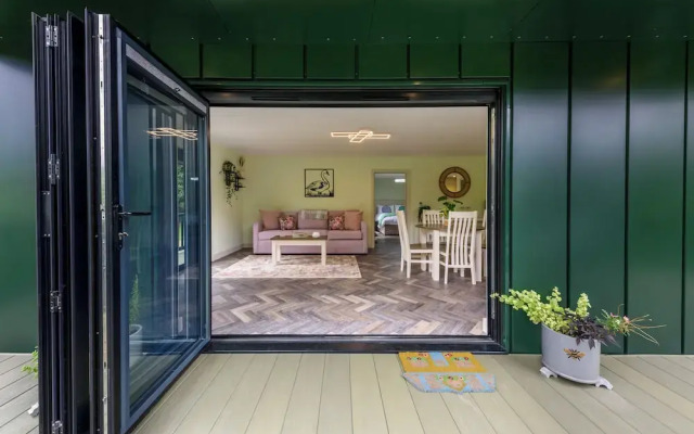 Secret Waterside Lodges in Worcestershire