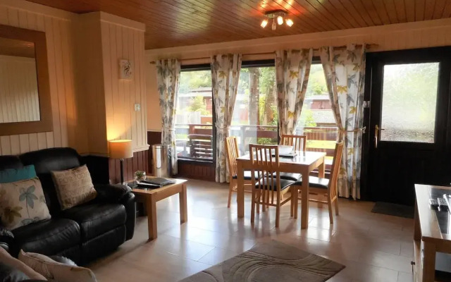 Birch Lodge 13 with Hot Tub