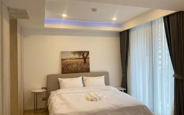 Circle Sukhumvit 11#Luxury#Pool#Gym#BTS Nana&MRT Sukhumvit#1BR#Max2ppl