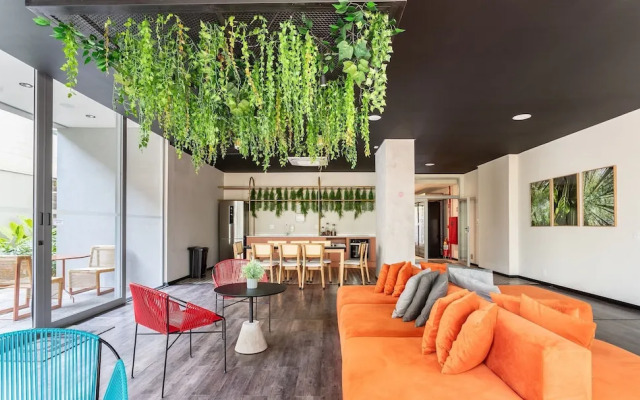 Studio 300m From the Indianopolis Metro Ois1003