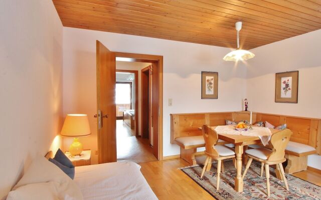 Spacious Apartment In Kitzbuhel With Balcony