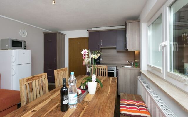 Cozy Apartment in Lermoos with Ski-Lift Nearby