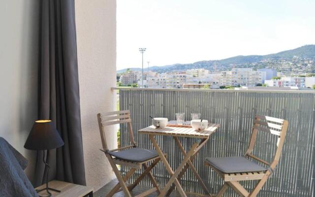 Appartement Le Lavandou, 1 pièce, 2 personnes - FR-1-251-391