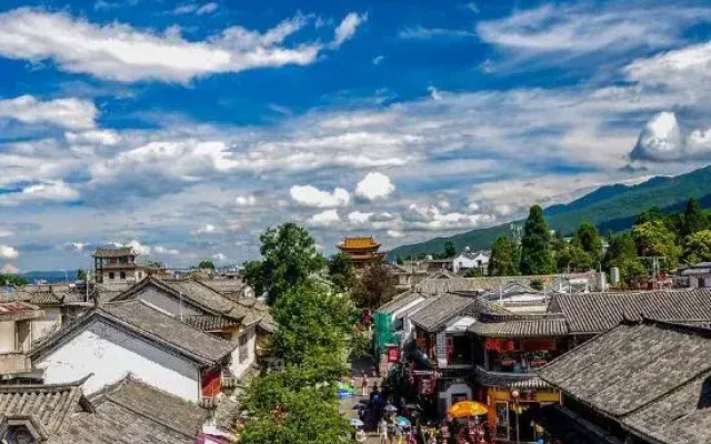 Dali Ancient Town Leisure House B&B