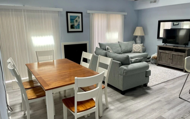 Lakeview Landing Pristine 3BR Condo