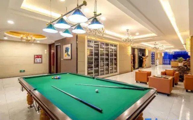 Aksu Pudong Holiday Hotel