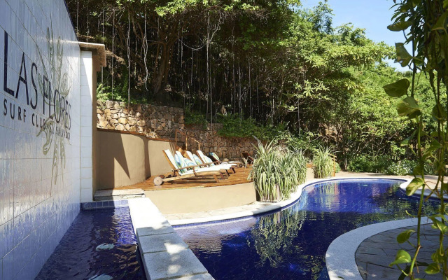 Las Flores Resort