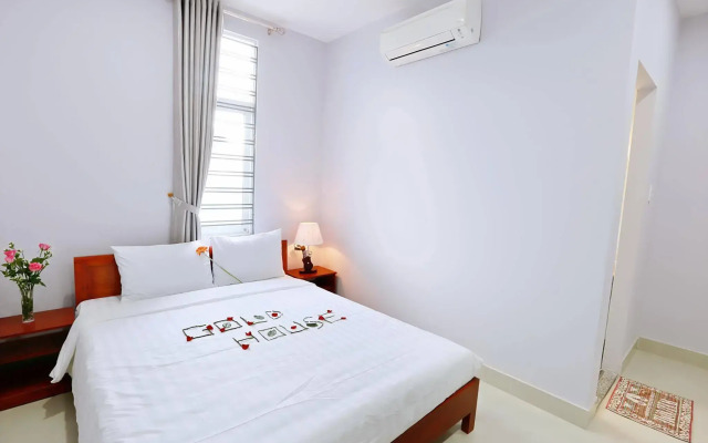 Gold House Hotel