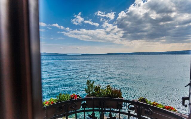 Luxury Apartments Perko