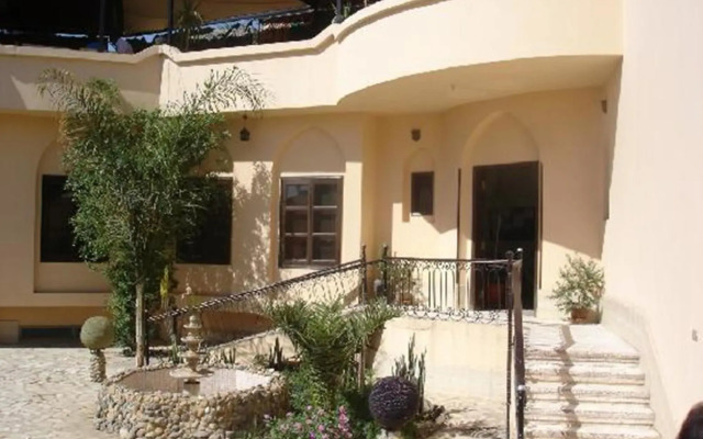 El Nakhil Hotel