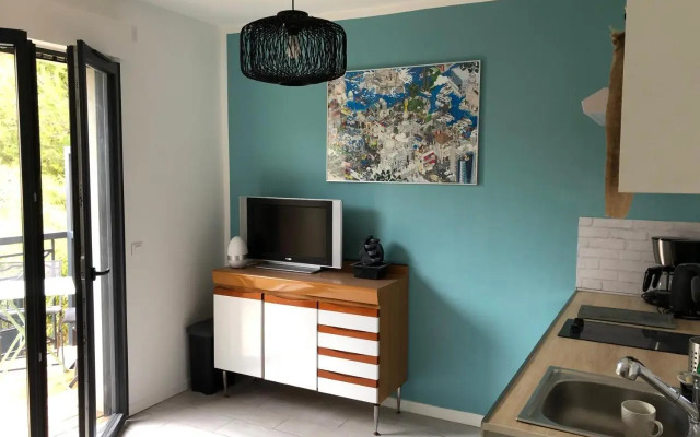 Studio indépendant à Sausset prox ville et plage