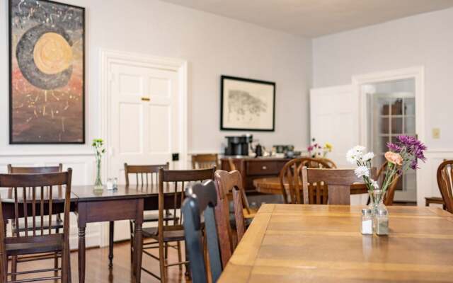 Meadows Inn Bed & Breakfast