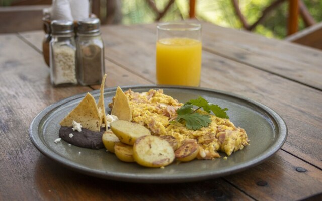 BH HOTEL & CENOTE TULUM - Adults Only