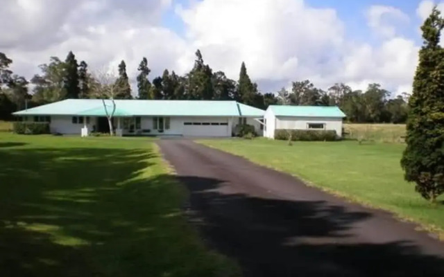 At the End of the Road Bed & Breakfast - Hotel in Volcano - Photo 3