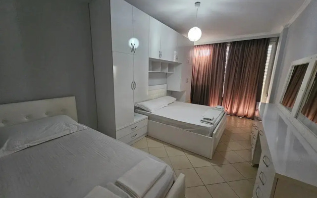 Sea View 1-bed Apartment in Vlore