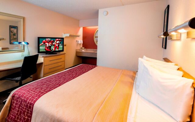 Red Roof Inn Dayton - Fairborn/ Nutter Center