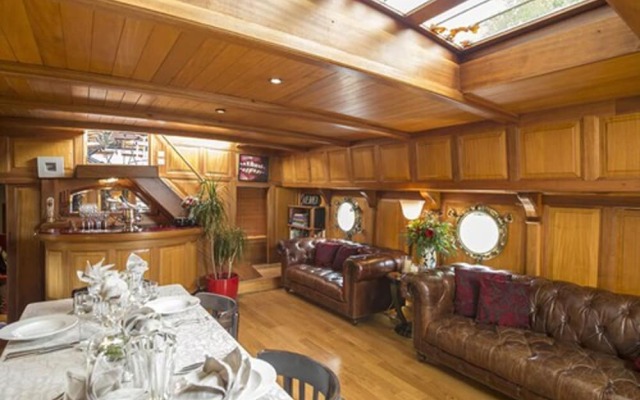 Barge Tango