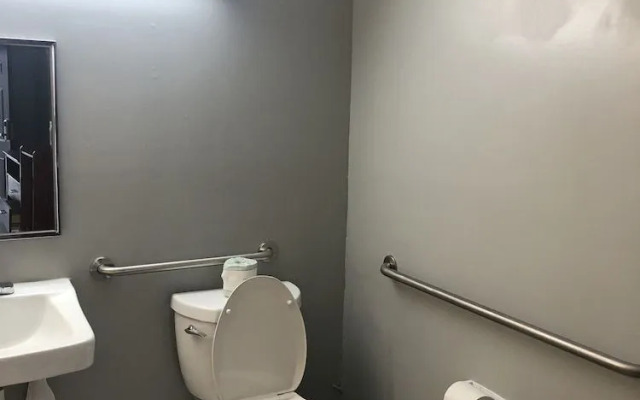 Scottish Inns Locust Grove