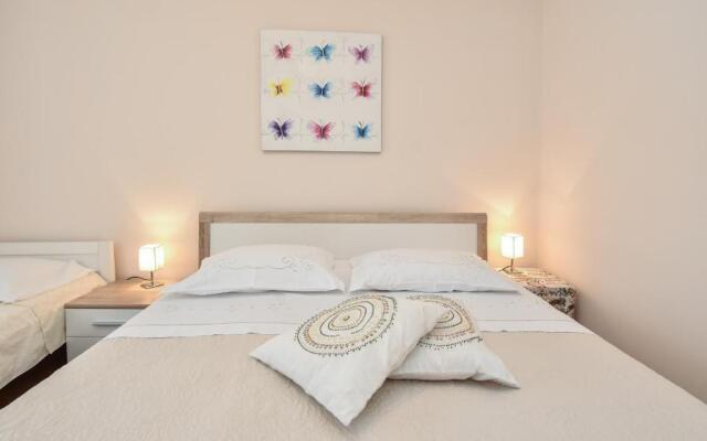 Apartment Neyra