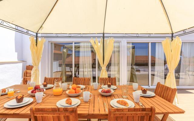 LA MERCED Penthouse 4BR 2BT Private Terrace