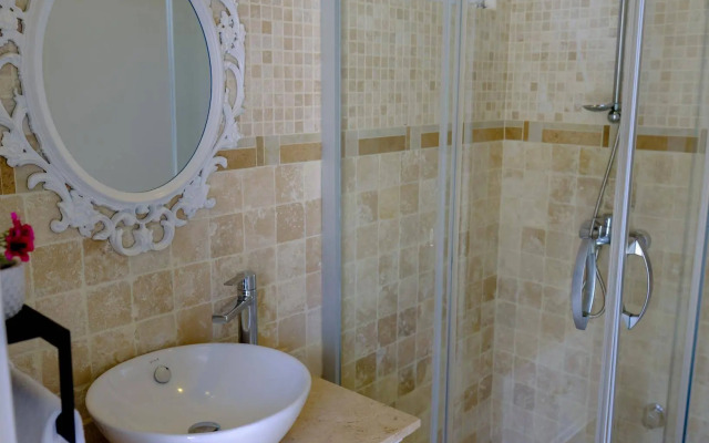 Selin Hotel