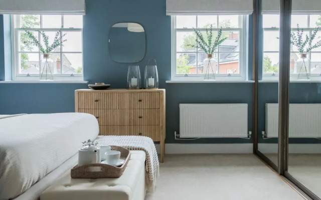 Stylish 3Bd Townhouse In Central Winchester