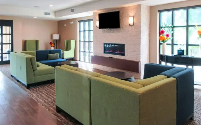 Comfort Inn & Suites
