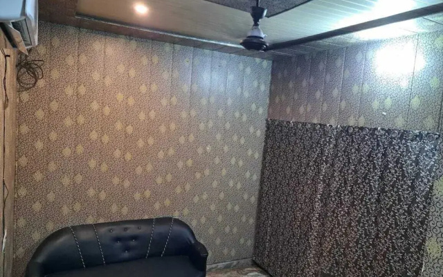 Pari Ac Restaurant & Hotel
