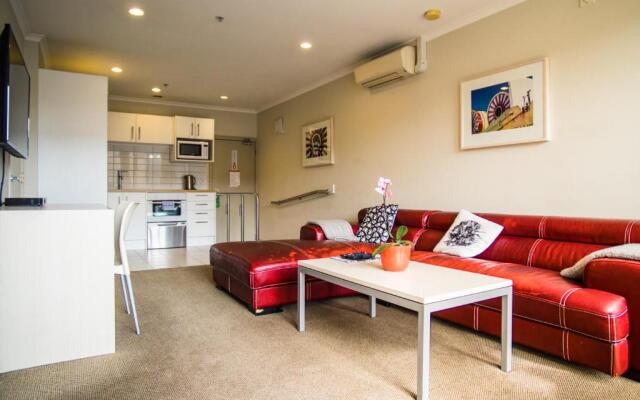 U Residence Hotel