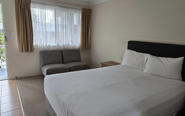 Best Western Parkside Motor Inn – Guest Rooms – Coffs Harbour