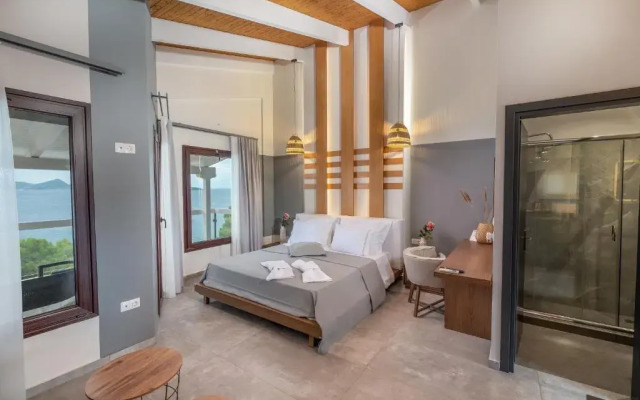 Trizonia Bay Hotel