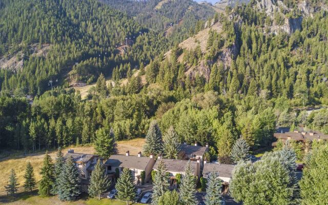 Pennay's at River Run