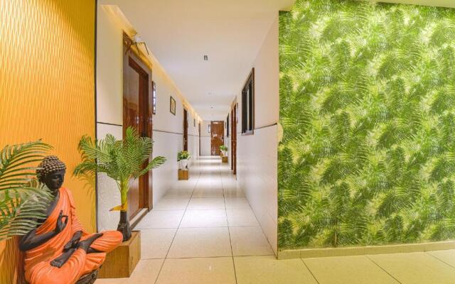 Fabhotel Royal King