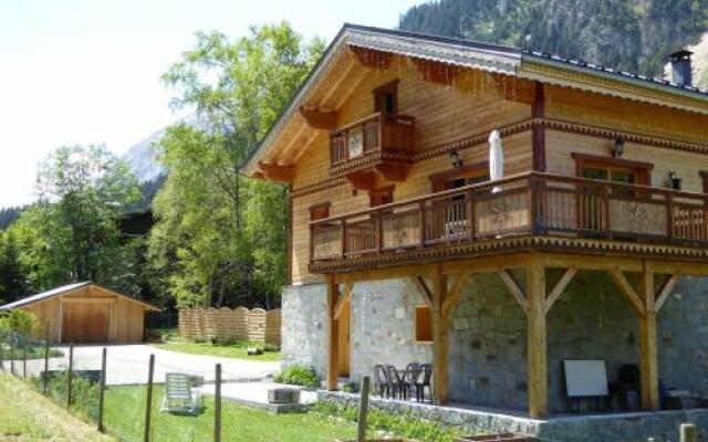 Apartment Agréable rez de jardin dans beau chalet