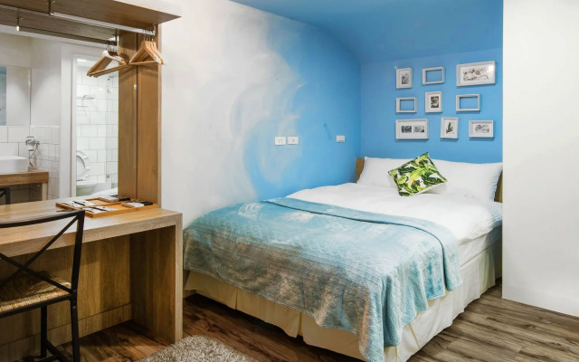 Paper Plane Hostel