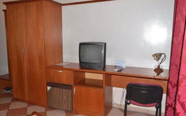 Hotel Lugano Tirana