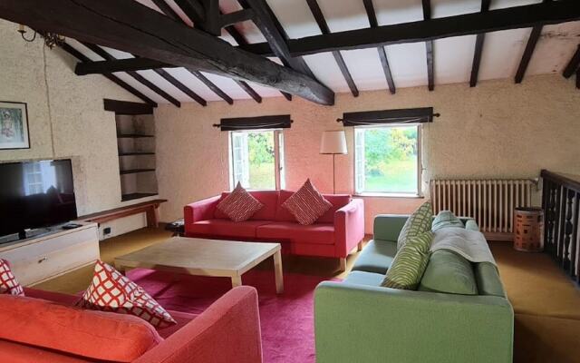 Beautiful Holiday Home With Private Pool